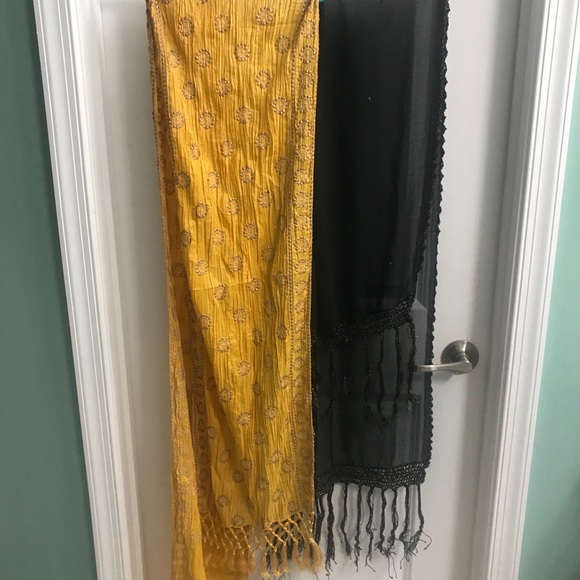 Indian dupatta scarfed